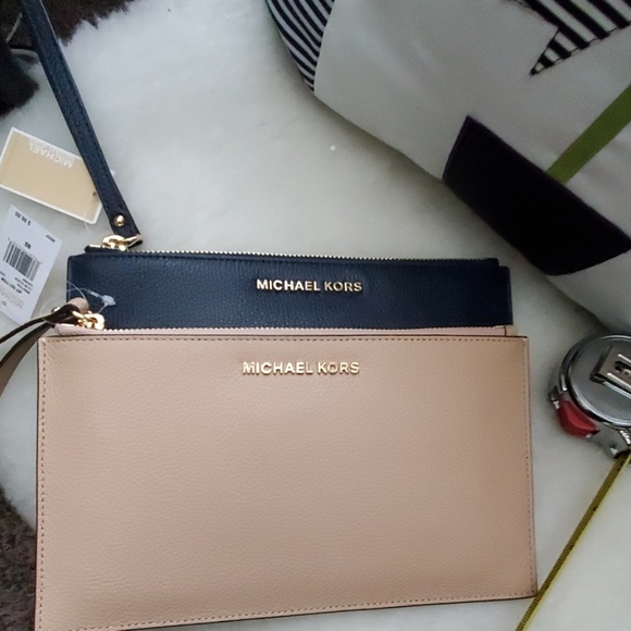 Michael Kors wrislets - Picture 6 of 6